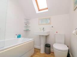 Dotty's Sunshine Cottage