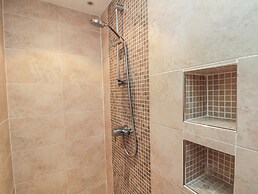 Apartment 6