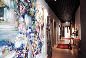 Eyja Guldsmeden Hotel