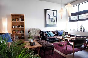 Eyja Guldsmeden Hotel