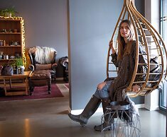 Eyja Guldsmeden Hotel