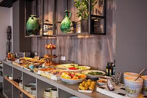 Eyja Guldsmeden Hotel