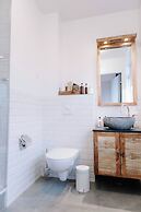 Eyja Guldsmeden Hotel