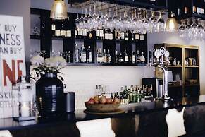 Eyja Guldsmeden Hotel