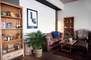 Eyja Guldsmeden Hotel