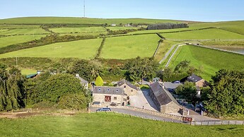 Ash Lodge
