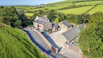 Ash Lodge