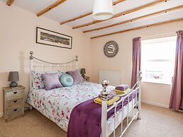 Holly Cottage