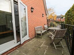 The Lodge off High Street