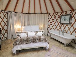 The Lakeside Yurt