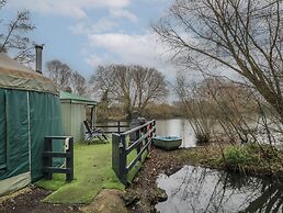 The Lakeside Yurt