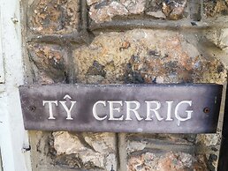 Ty Cerrig
