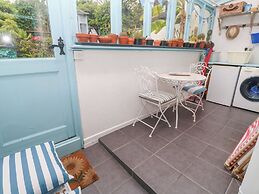 2 The Cottages