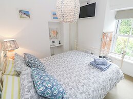 2 The Cottages