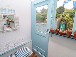 2 The Cottages