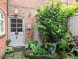 The Old Clock Makers