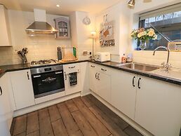 The Old Clock Makers