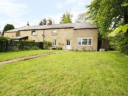 2 Redeswood Cottages