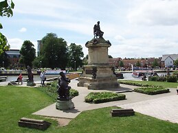 25 Shakespeare Street