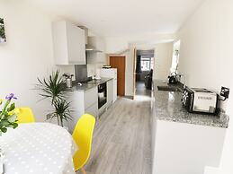 25 Shakespeare Street