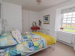 Seaview-barsloisnach Cottage