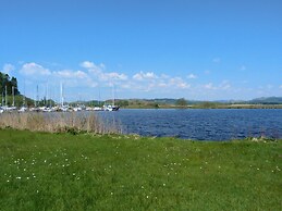 Seaview-barsloisnach Cottage