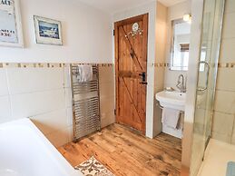 4 Greencross Cottages