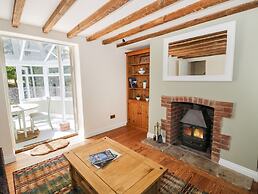 Blenheim Edge, The Causeway