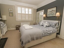 Londesborough Cottage