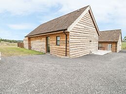 Swan Lodge Castle Farm