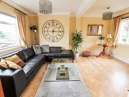 Dee Heights Penthouse