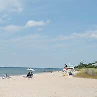 East Hampton Art House Bed & Breakfast
