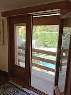 East Hampton Art House Bed & Breakfast