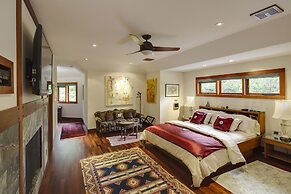 East Hampton Art House Bed & Breakfast