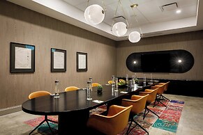 Cyrus Hotel, Topeka, a Tribute Portfolio Hotel