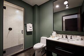 Cyrus Hotel, Topeka, a Tribute Portfolio Hotel