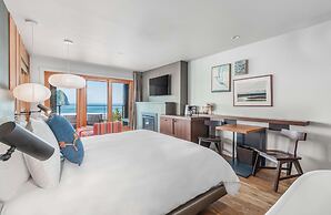 Headlands Coastal Lodge & Spa