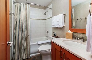 Headlands Coastal Lodge & Spa