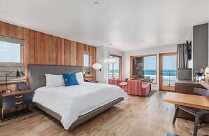 Headlands Coastal Lodge & Spa