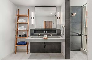 Headlands Coastal Lodge & Spa