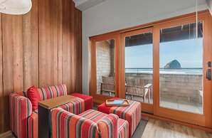 Headlands Coastal Lodge & Spa