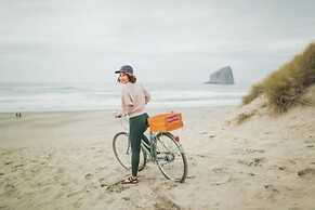 Headlands Coastal Lodge & Spa