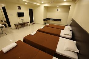 Hotel Kohinoor Square