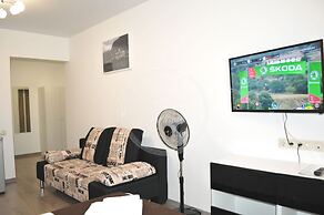 ENJOY! Apartments & Studios – Akvareli