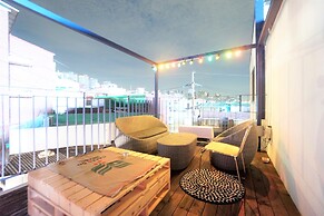 Seoul Cube Ewha - Hostel