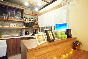 Seoul Cube Ewha - Hostel