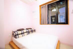 Seoul Cube Ewha - Hostel