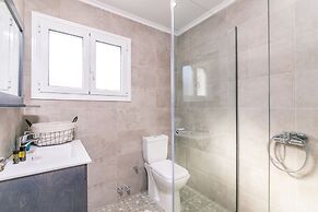 Lamda Apartments by Estia