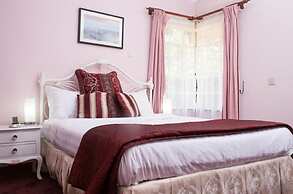 Adies Garden Suites