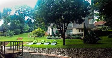 Adies Garden Suites